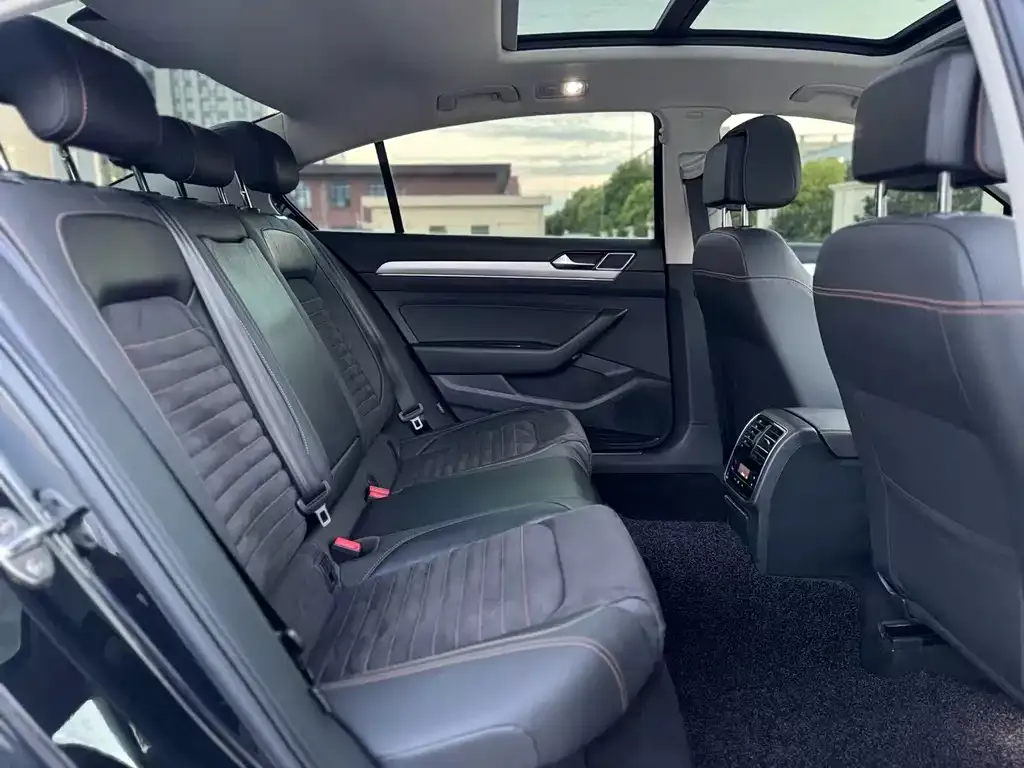 Volkswagen Magotan 2022 из CN, фото 2