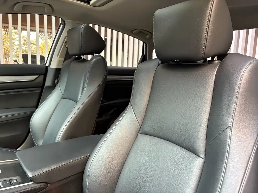Honda Accord — фото 9