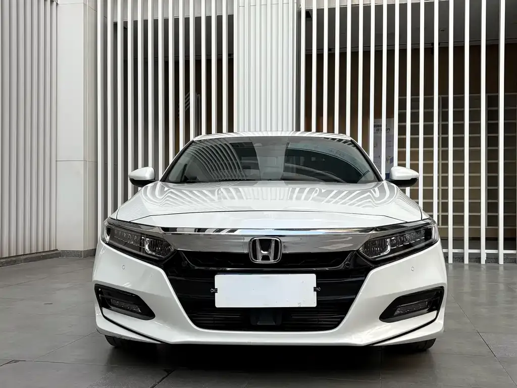 Honda Accord — фото 3