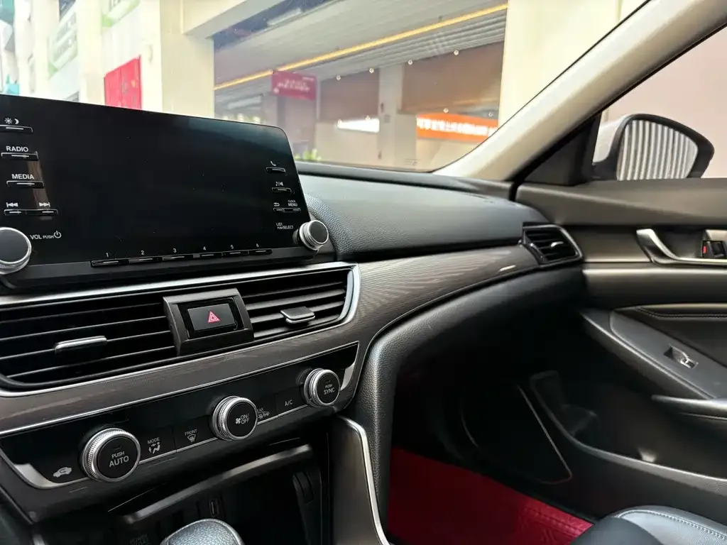 Honda Accord — фото 2