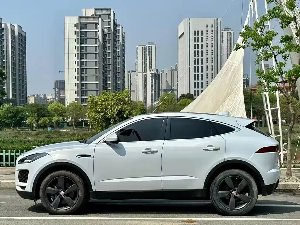 Jaguar E-PACE 2021 из CN, фото 3