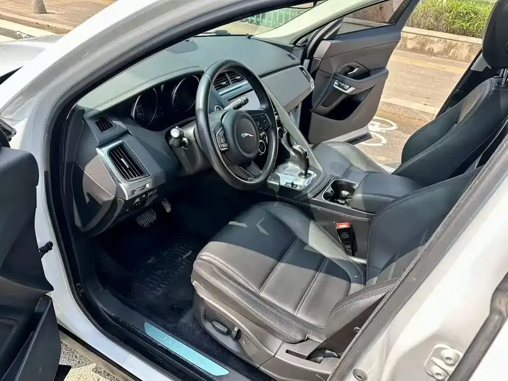 Jaguar E-PACE 2021 из CN, фото 8