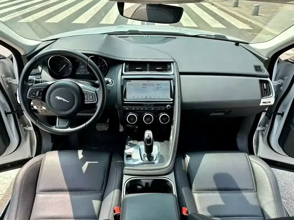 Jaguar E-PACE 2021 из CN, фото 4