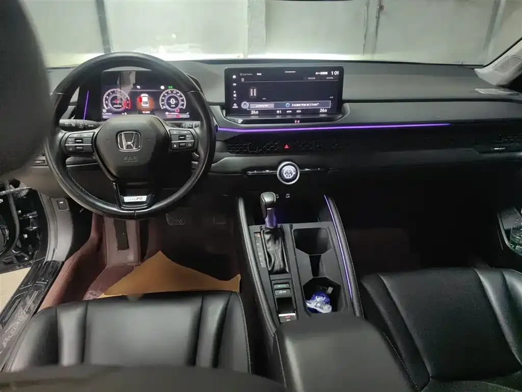 Honda Accord — фото 8