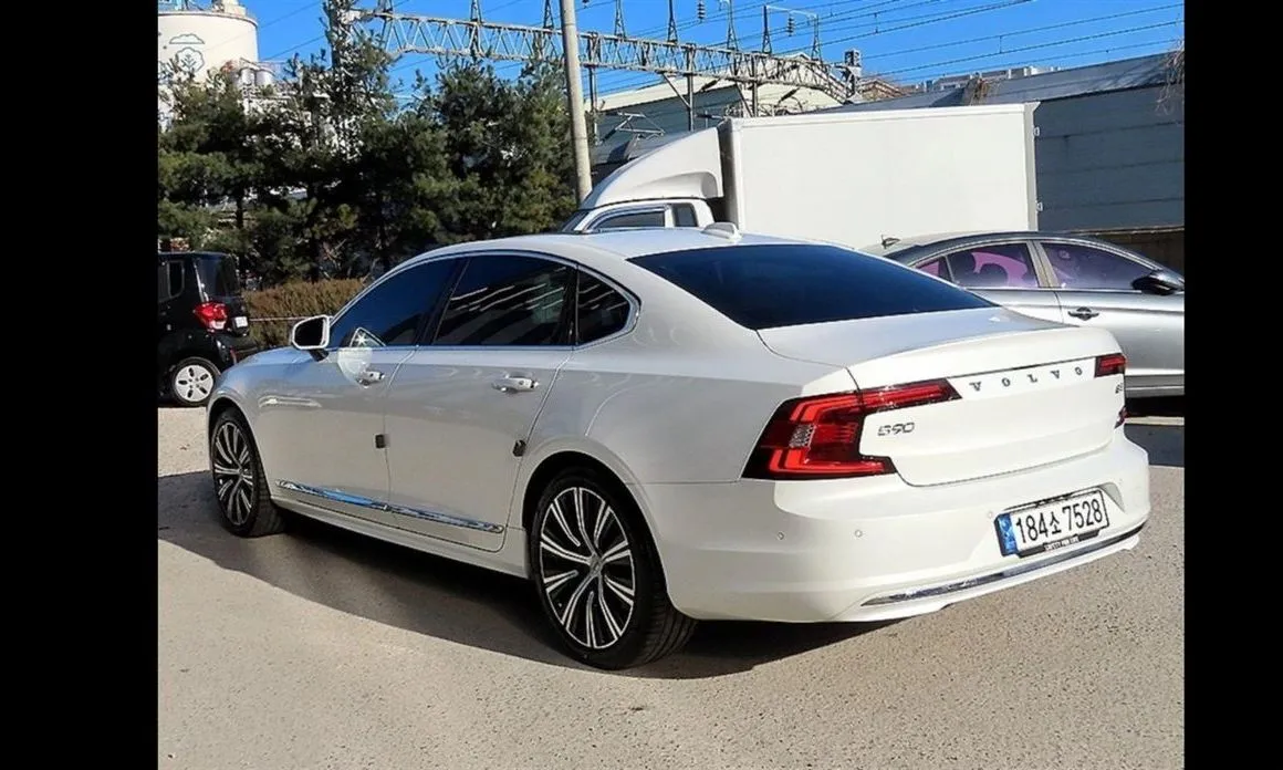 Volvo S90 — фото 10