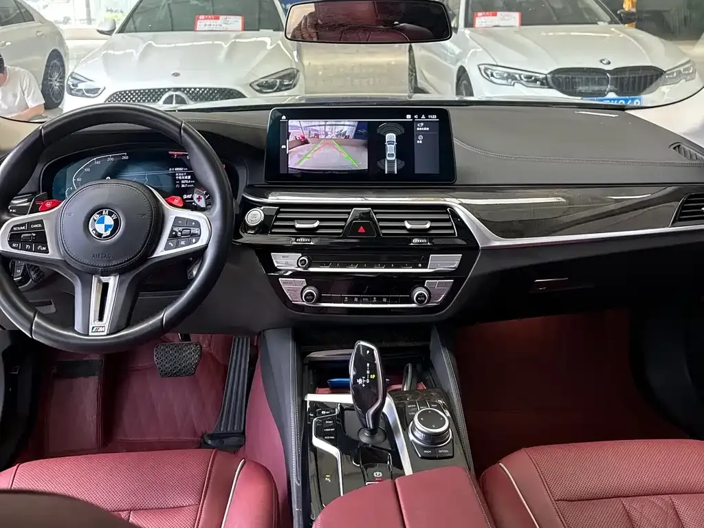 BMW 5 Series — фото 2