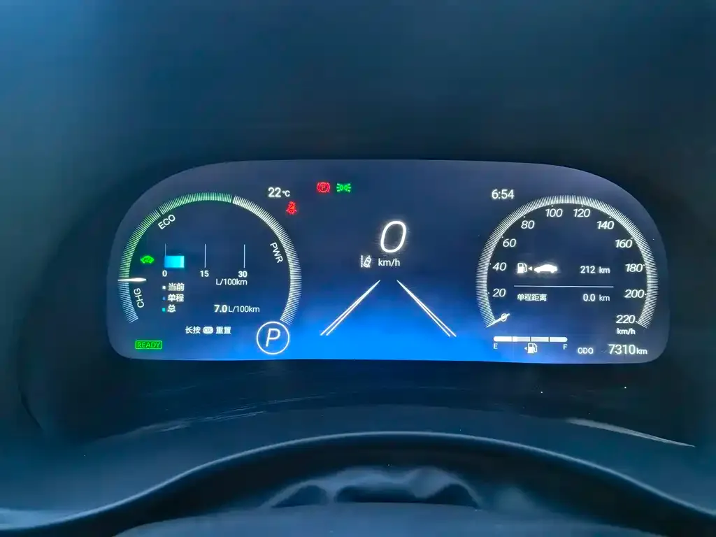 Toyota Crown Kluger — фото 3