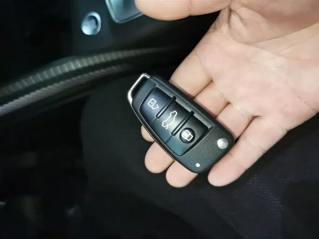 Audi Q2L 2021 из CN, фото 2