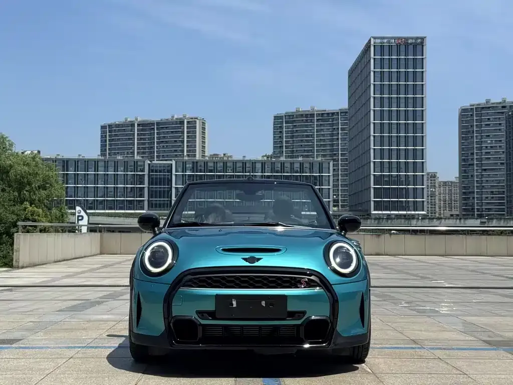 MINI Cooper (3-door) 2023 из CN, фото 1
