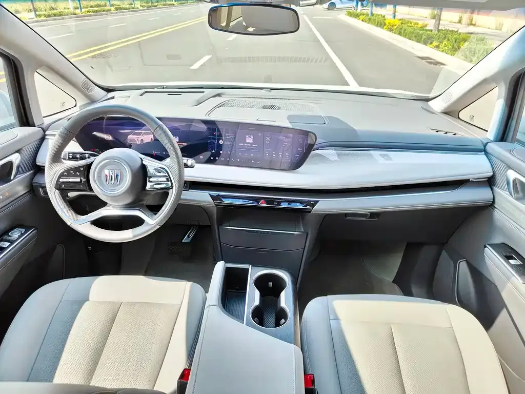 Buick GL8 2025 из CN, фото 6