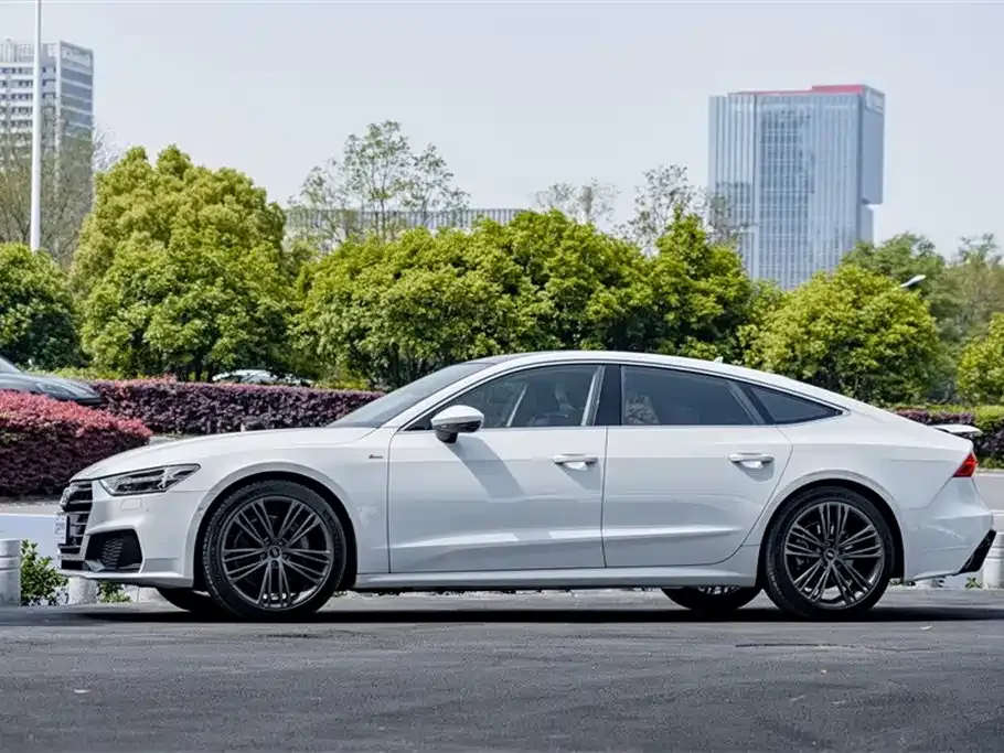 Audi A7 2023 из CN, фото 9