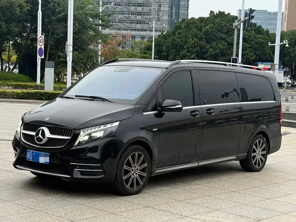 Mercedes-Benz V-Class 2023 из CN, фото 1
