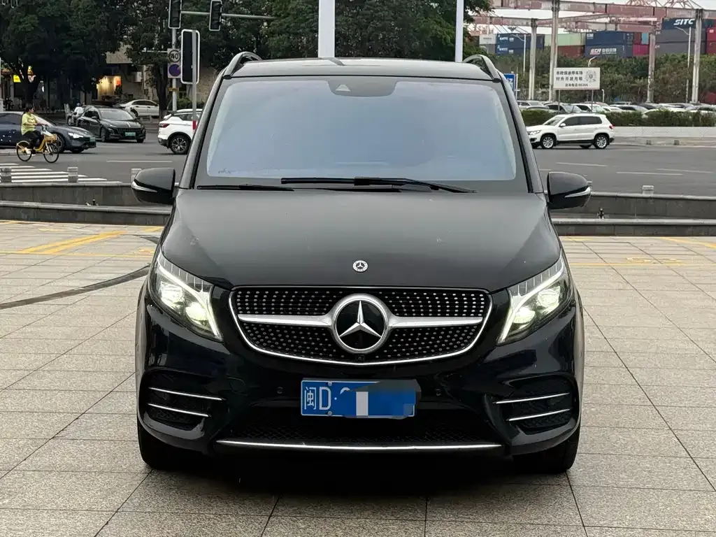 Mercedes-Benz V-Class 2023 из CN, фото 8