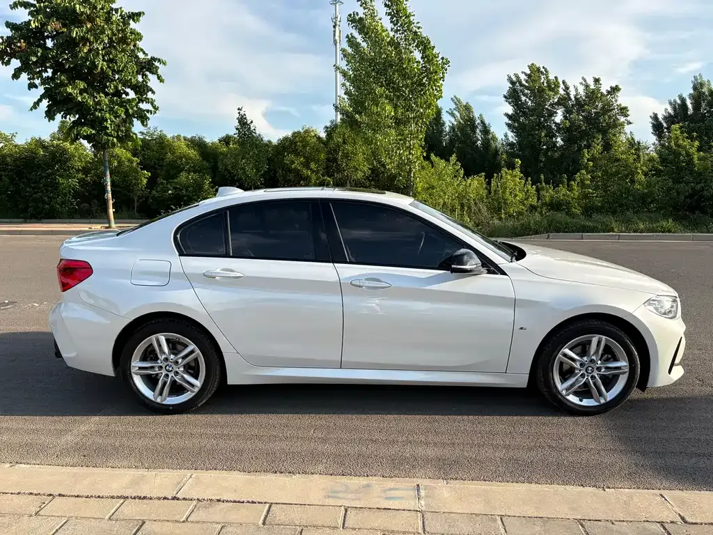 BMW 1 Series 2023 из CN, фото 5