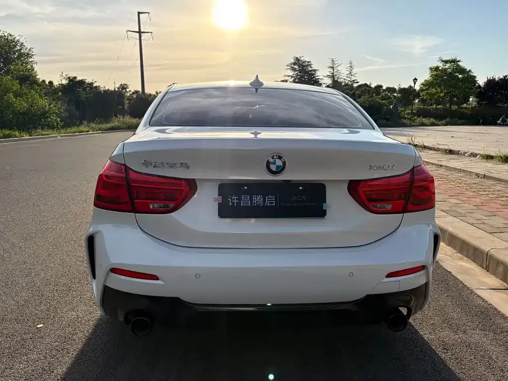 BMW 1 Series 2023 из CN, фото 6