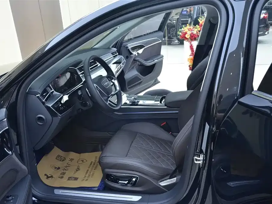 Audi A8 2025 из CN, фото 10