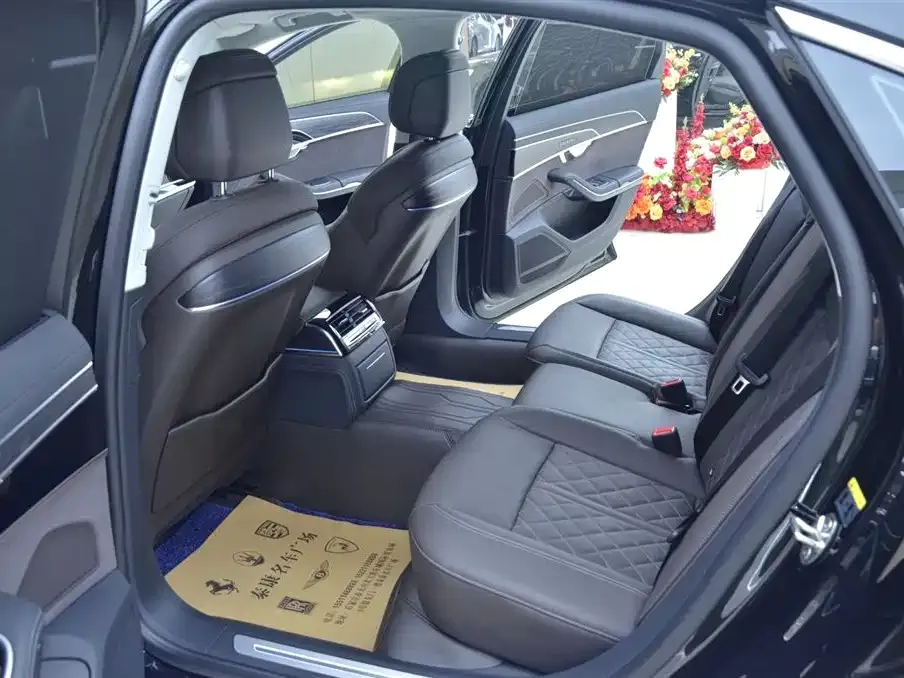 Audi A8 2025 из CN, фото 9