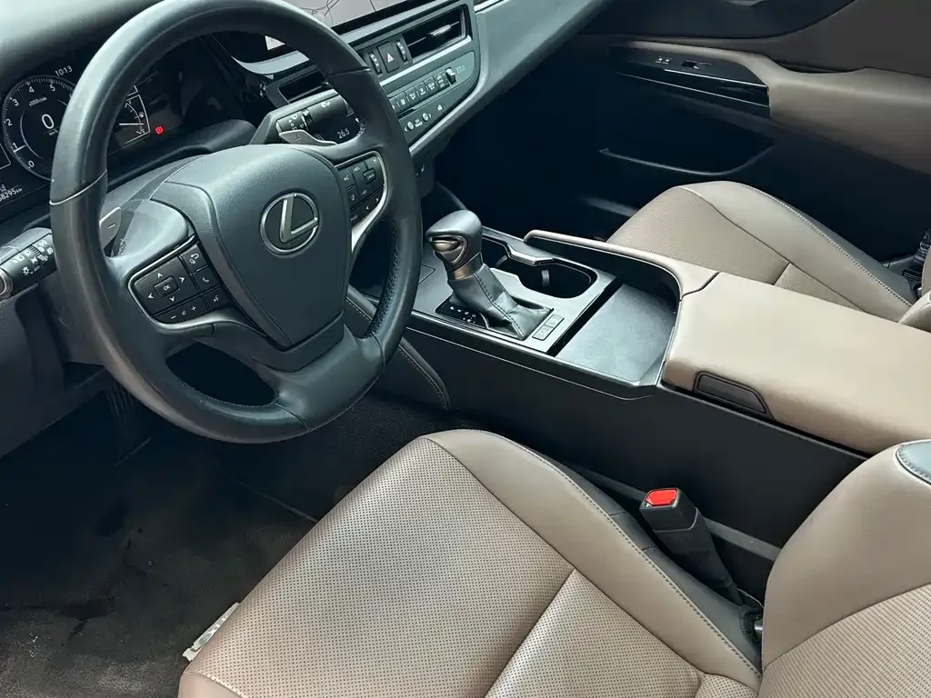 Lexus ES 2024 из CN, фото 2