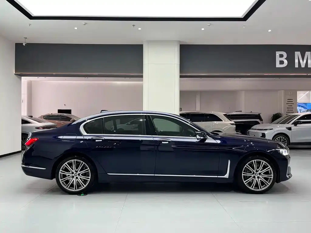 BMW 7 Series 2021 из CN, фото 4