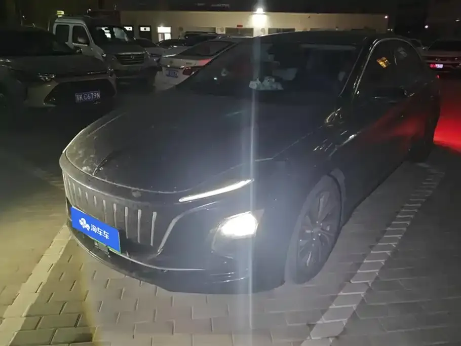 Hongqi E-QM5 2023 из CN, фото 1
