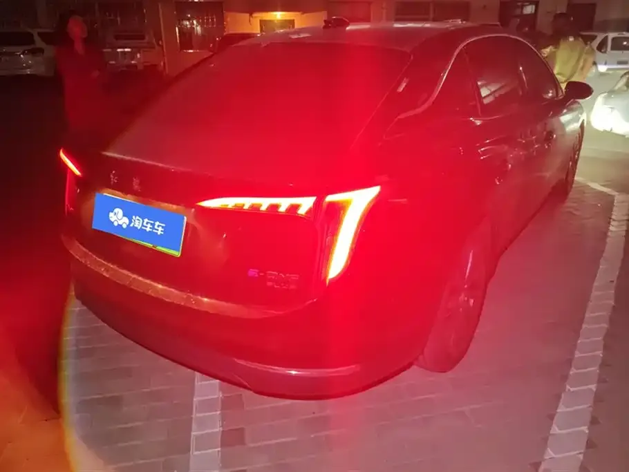 Hongqi E-QM5 2023 из CN, фото 3