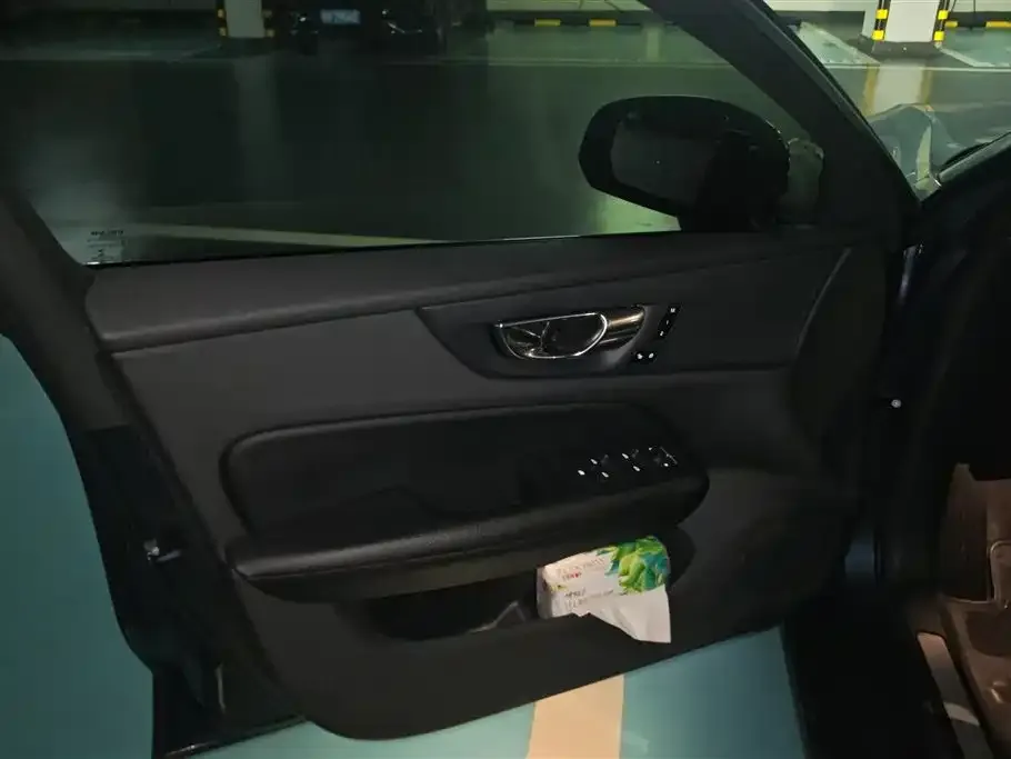 Volvo S60 2021 из CN, фото 4