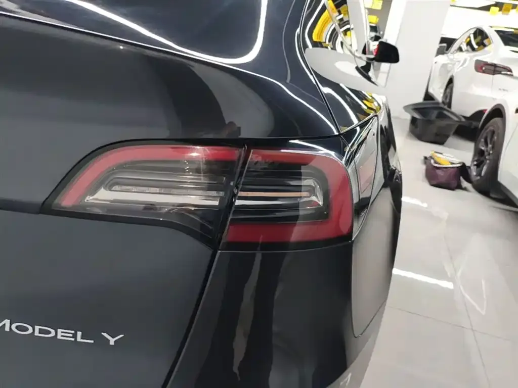 Tesla Model Y 2024 из CN, фото 6