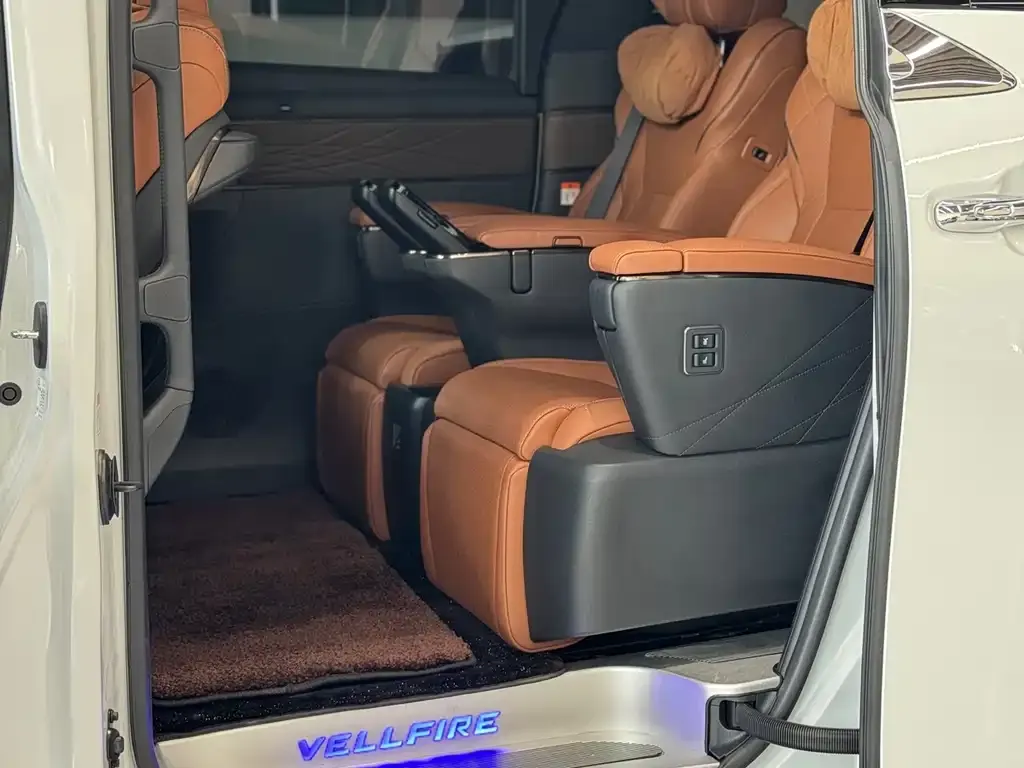 Toyota Vellfire 2025 из CN, фото 4