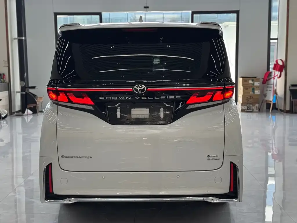 Toyota Vellfire 2025 из CN, фото 2