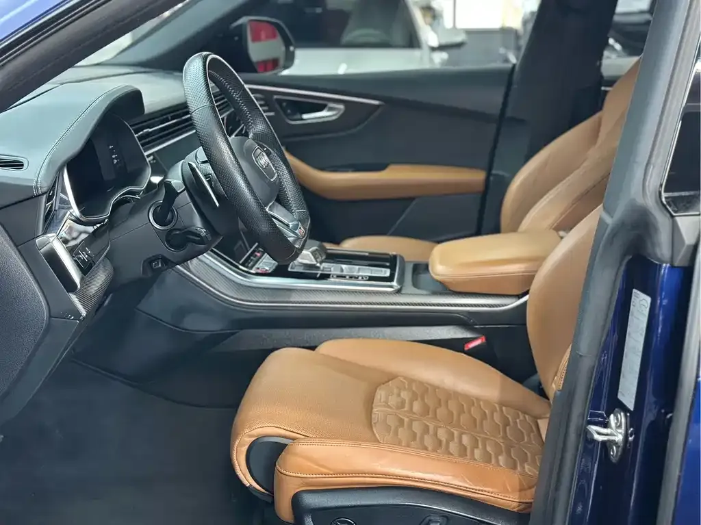 Audi RS Q8 2021 из CN, фото 9