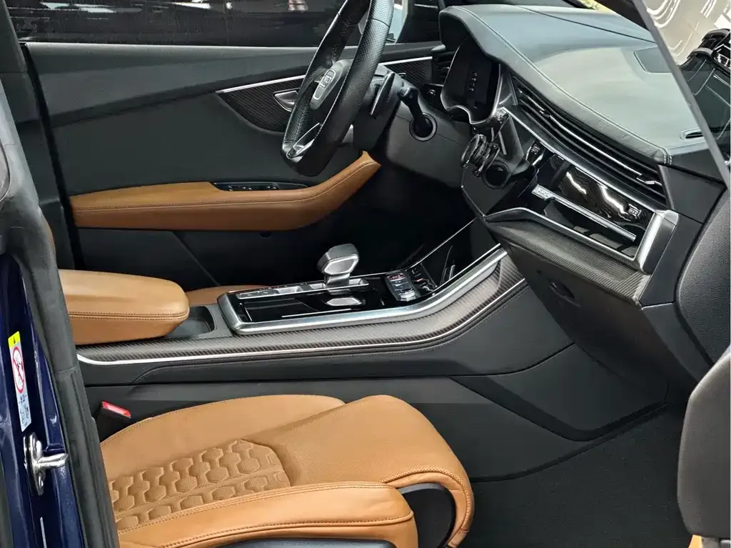 Audi RS Q8 2021 из CN, фото 7