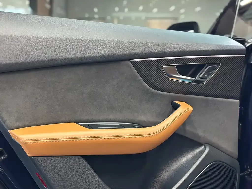 Audi RS Q8 2021 из CN, фото 8