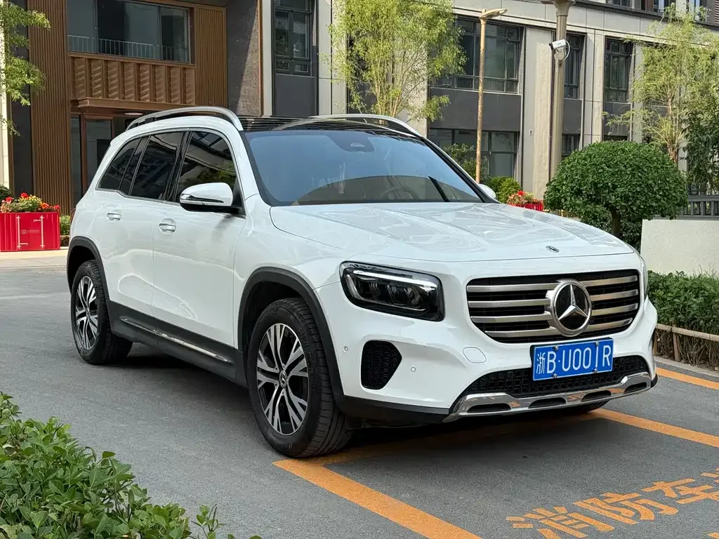 Mercedes-Benz GLB — фото 2
