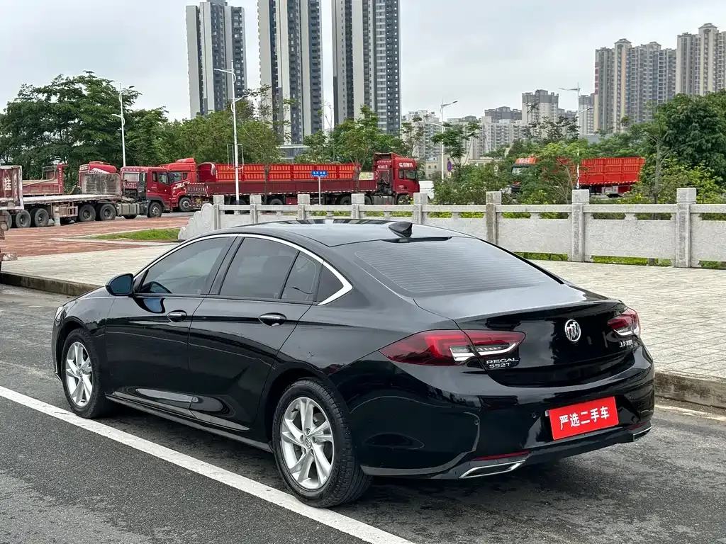 Buick Regal — фото 10