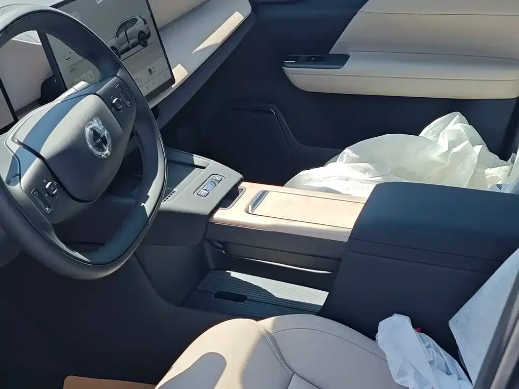 Volvo XC70 Plug-in Hybrid 2026 из CN, фото 9