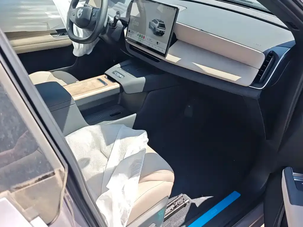 Volvo XC70 Plug-in Hybrid 2026 из CN, фото 3