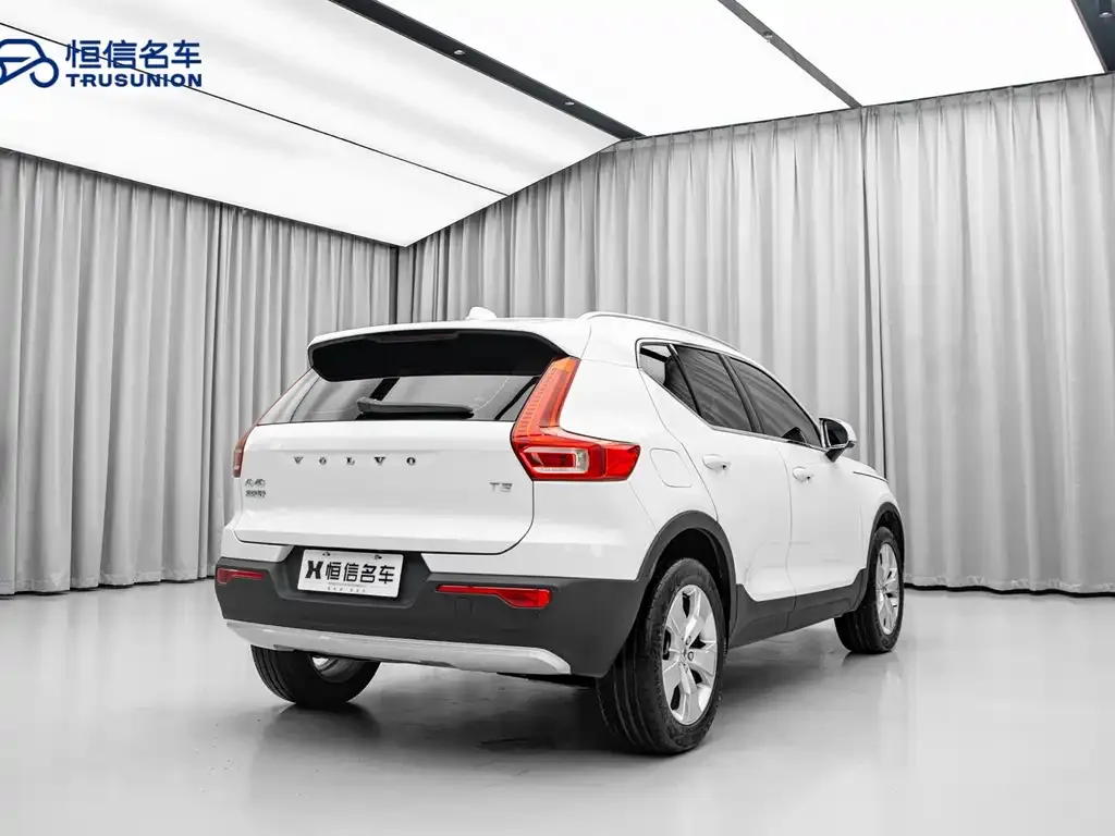 Volvo XC40 2021 из CN, фото 4