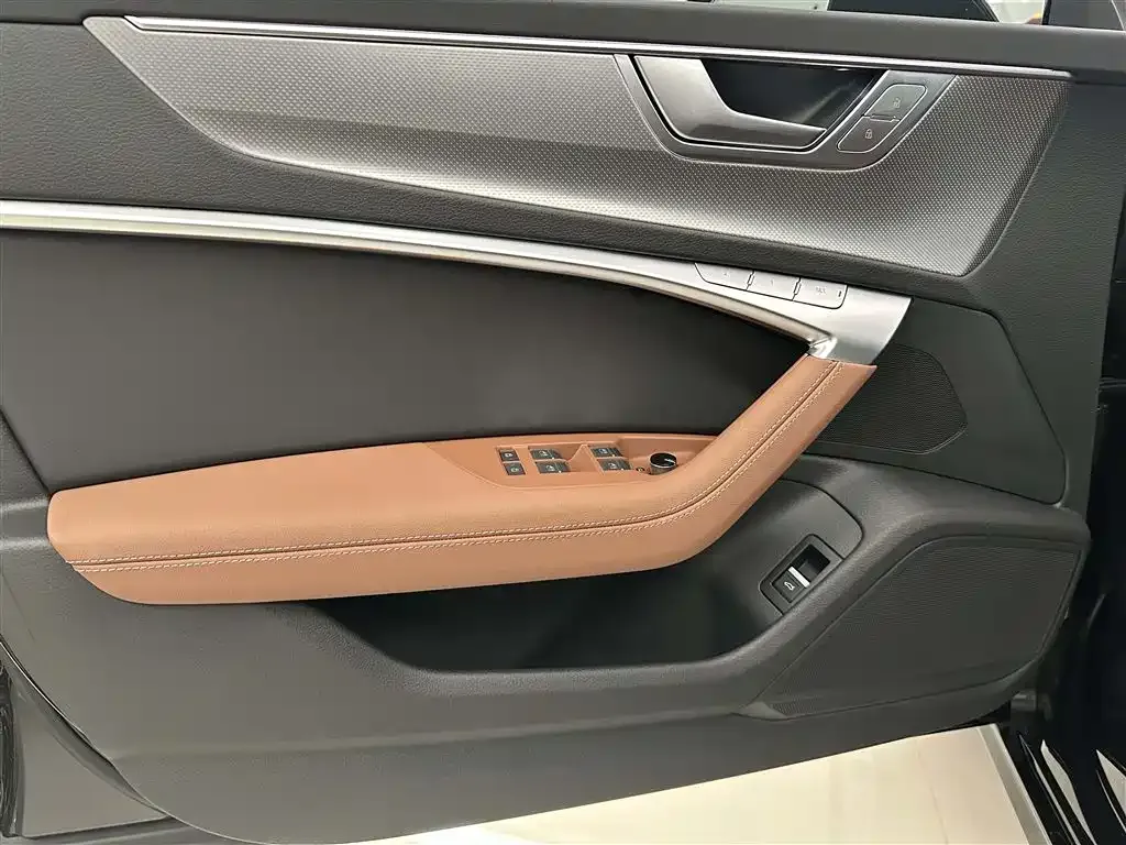 Audi A7L 2025 из CN, фото 3