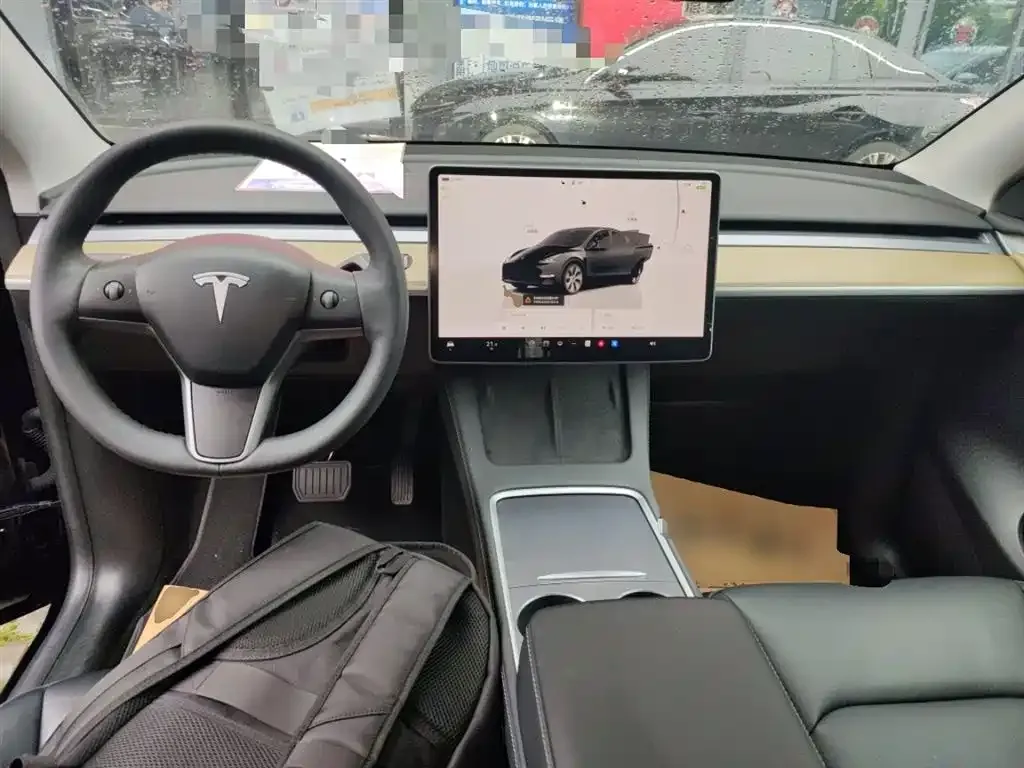 Tesla Model Y — фото 7