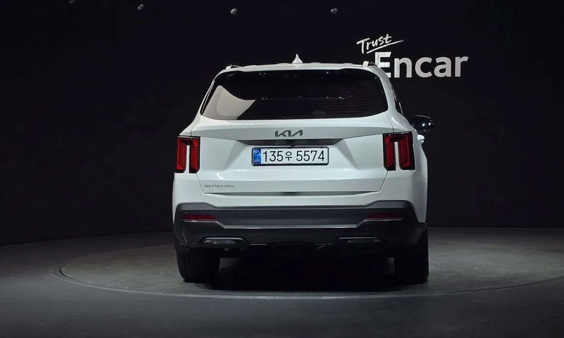 Kia Sorento — фото 8