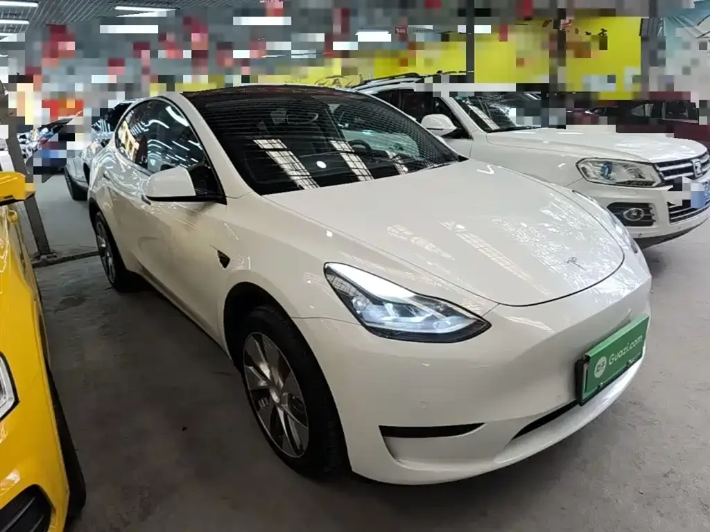 Tesla Model Y 2023 из CN, фото 10
