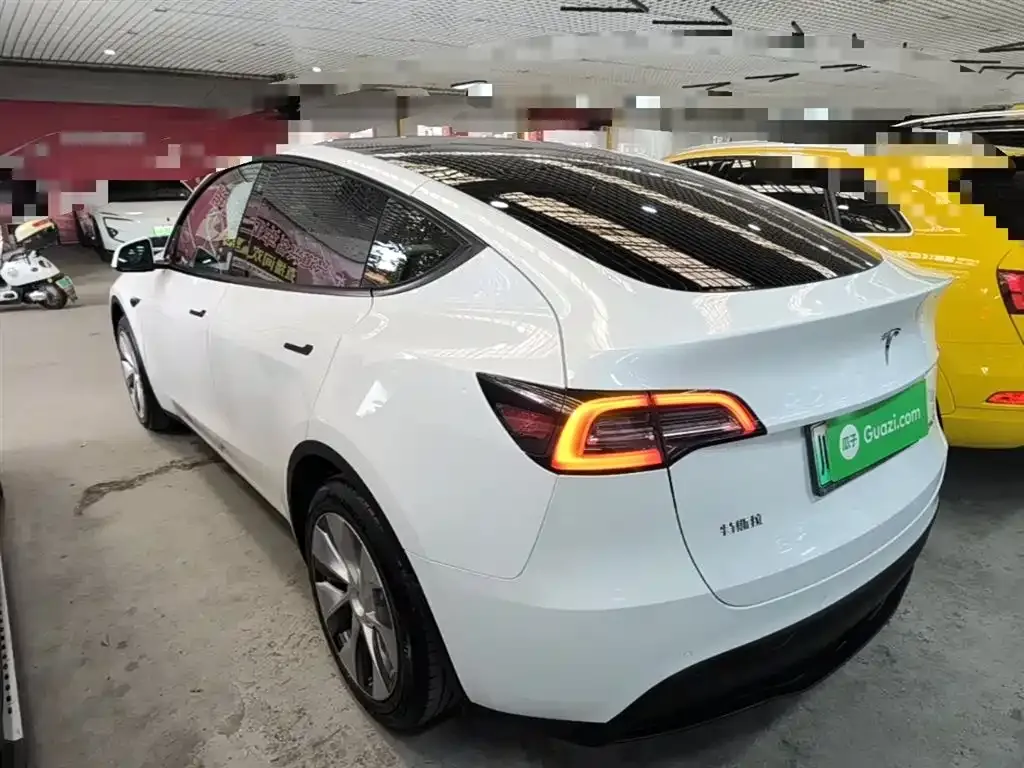 Tesla Model Y 2023 из CN, фото 7