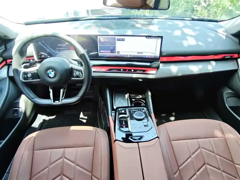 BMW 5 Series — фото 10