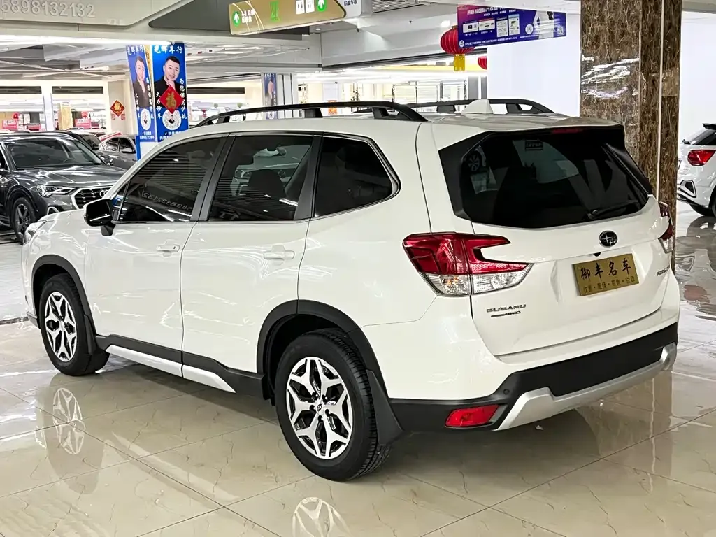 Subaru Forester — фото 4