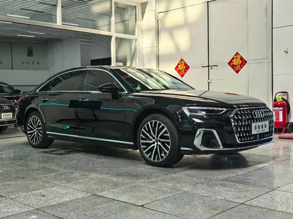 Audi A8 — фото 10