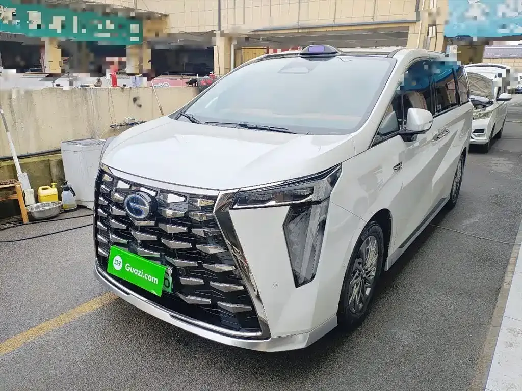 GAC Motor Trumpchi M8 — фото 9