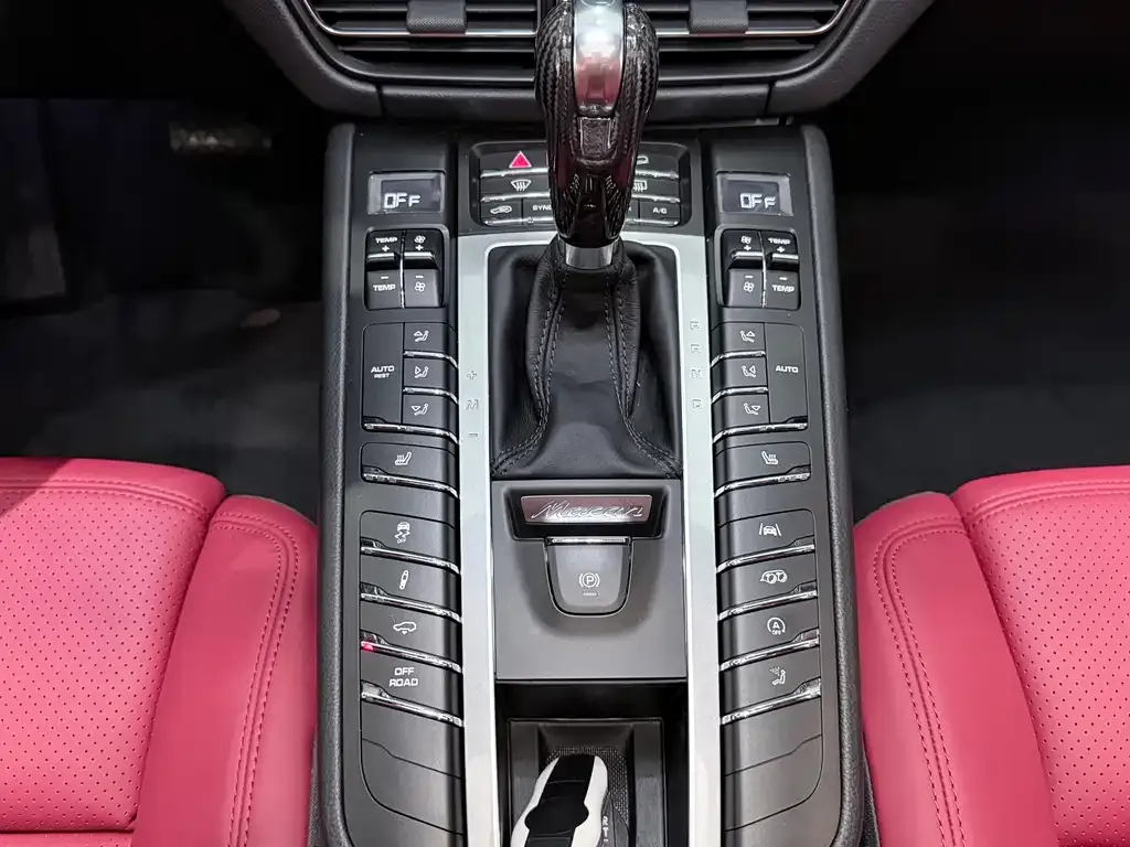 Porsche Macan 2021 из CN, фото 6