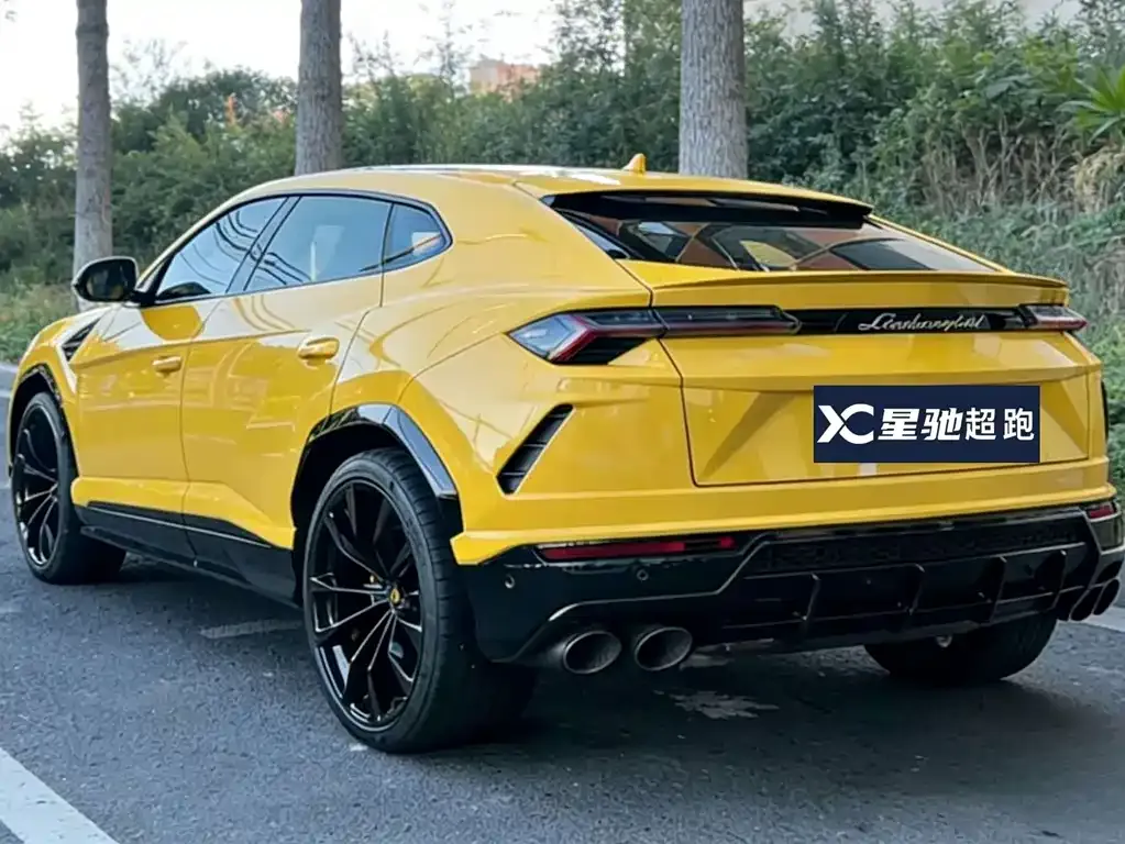 Lamborghini Urus — фото 3