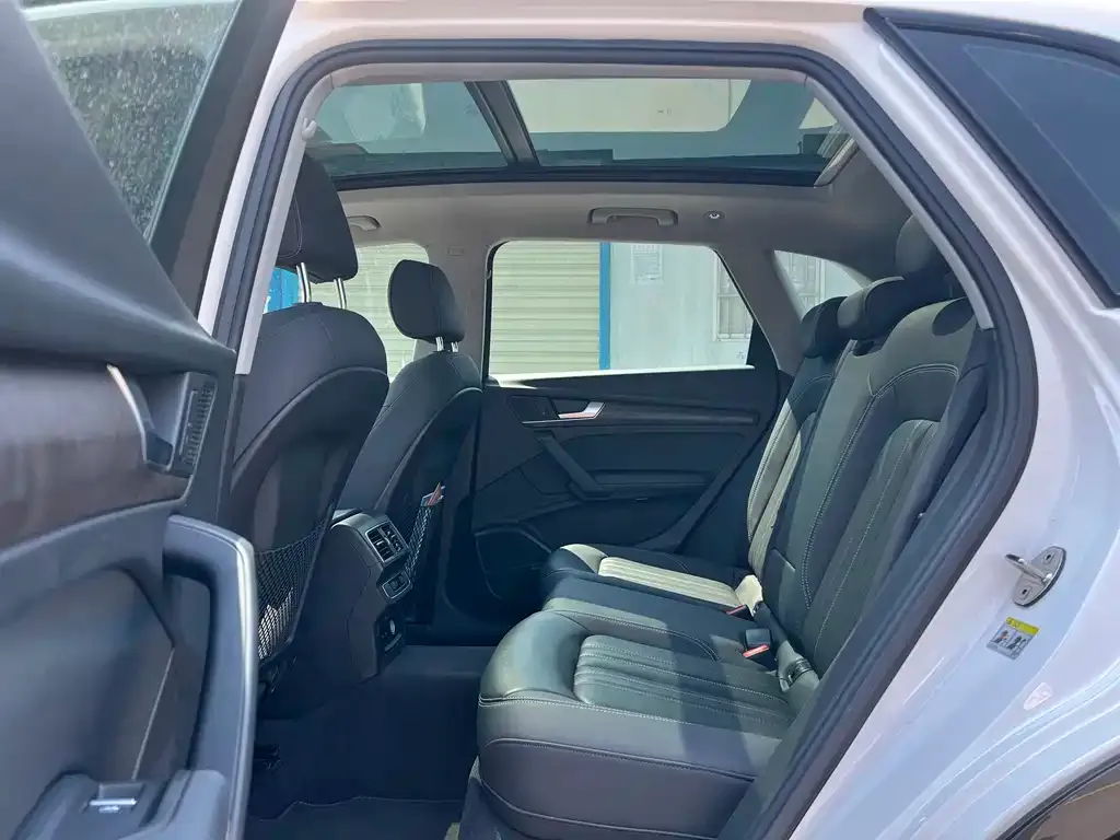 Audi Q5L 2021 из CN, фото 5