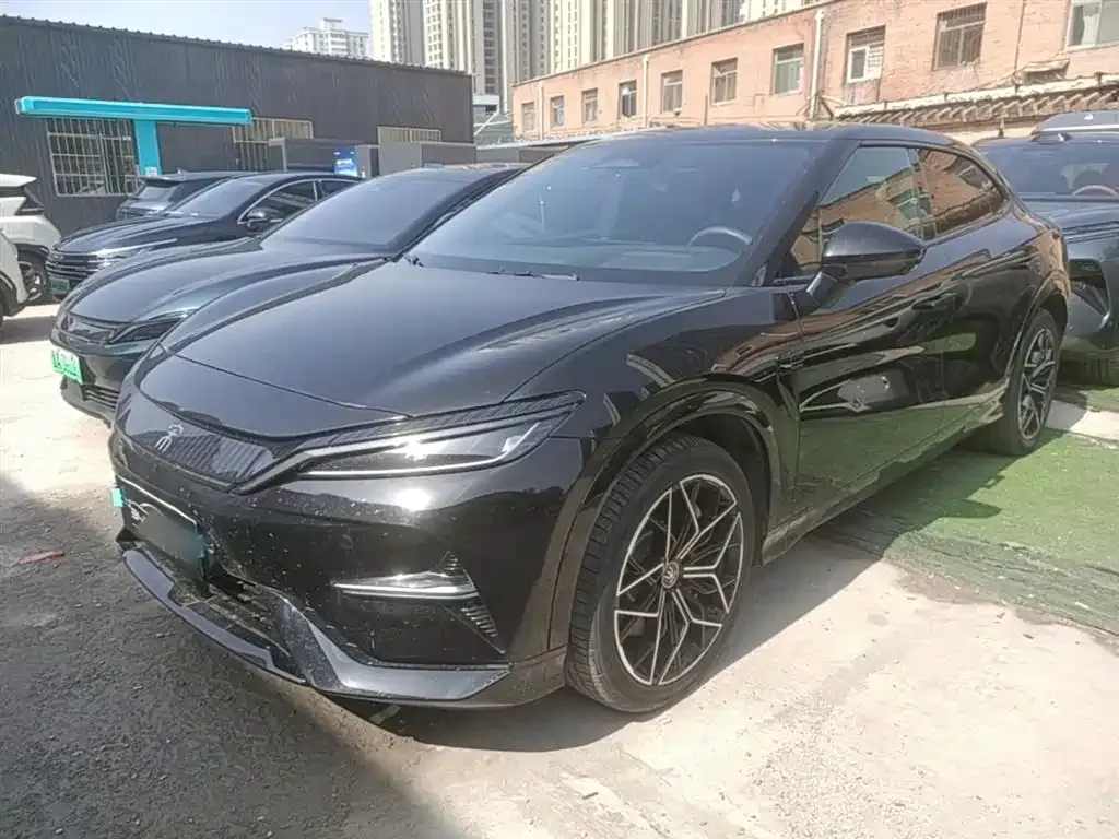 BYD L EV — фото 1